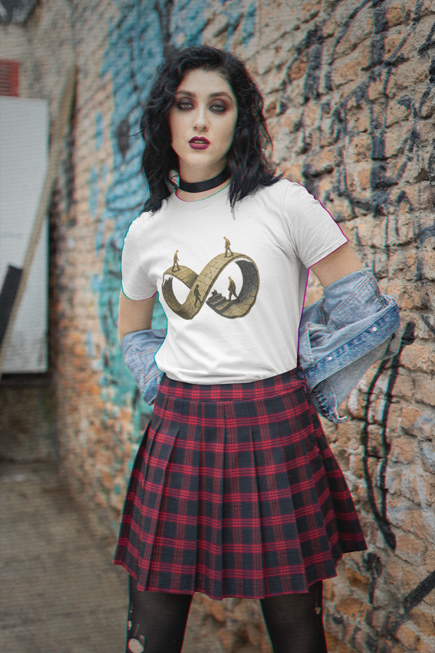 El Bucle Infinito — Camiseta Surrealista Unisex Negra o Blanca
